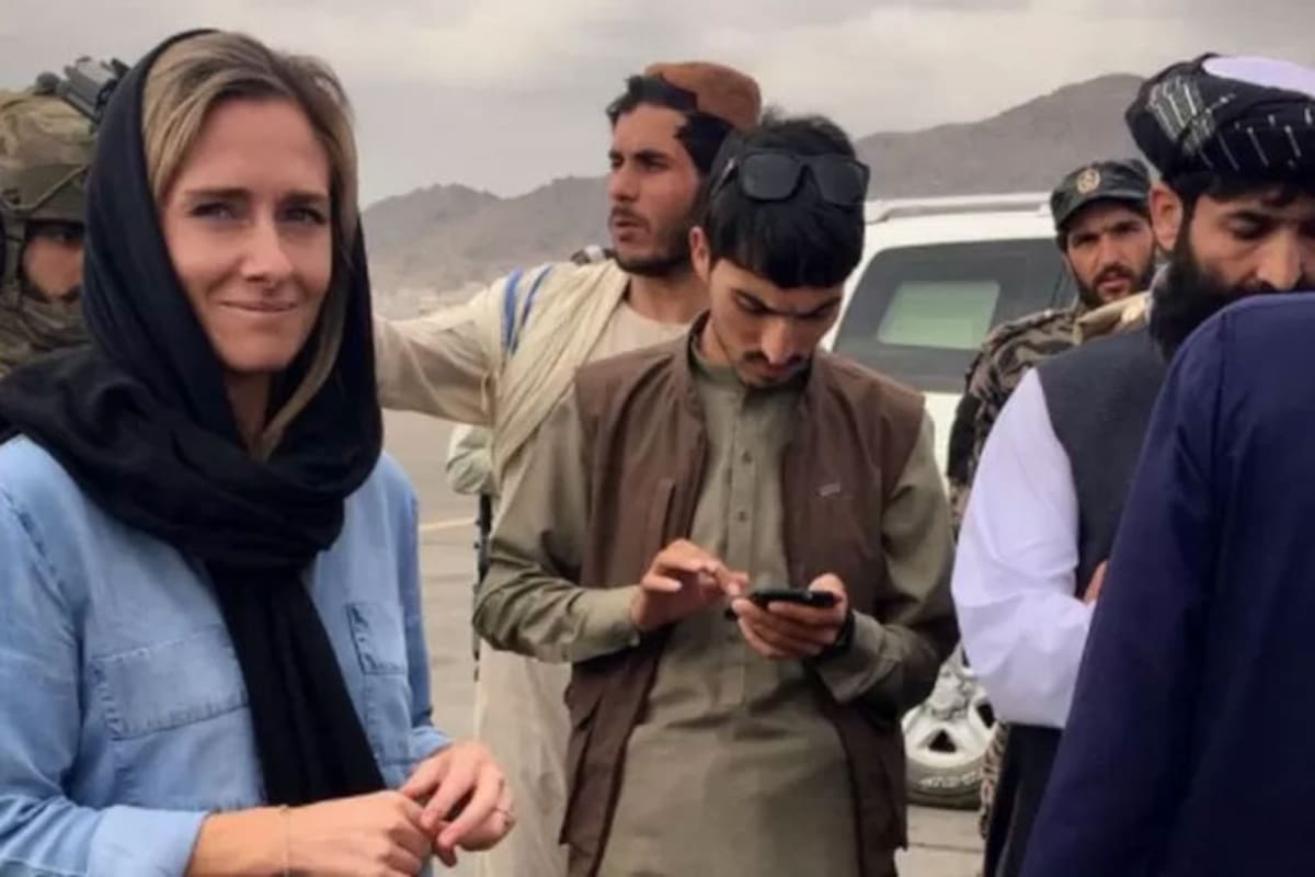 La periodista neozelandesa Charlotte Bellis recurrió a los talibanes para pedir ayuda
