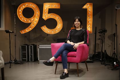 María pasa de ser columnista política en el programa Perros de la calle de Andy Kustnesoff a tener su programa propio en la primera mañana de la Metro