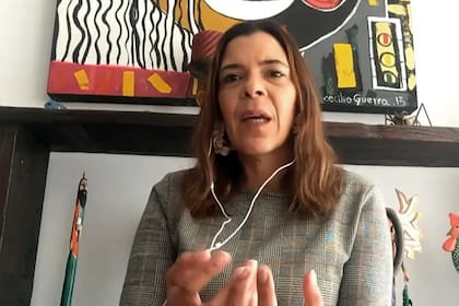 La periodista venezolana Ronna Rísquez escribió el libro "El Tren de Aragua. La banda que revolucionó el crimen organizado en América Latina"