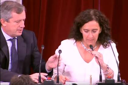 La perlita de Gabriela Michetti antes de abrir las 136° sesiones ordinarias en el Congreso.