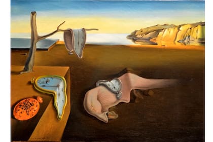 "La persistencia de la memoria", óleo de Salvador Dalí, de 1931, refleja la noción de tiempo escurridizo de los días de aislamiento