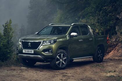 La Peugeot Landtrek luce robusta y sigue las líneas estilísticas de la marca francesa