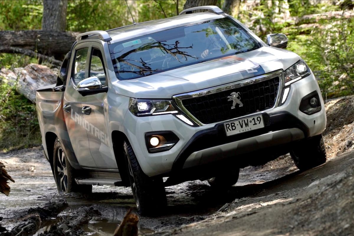 La Peugeot Landtrek respondió con holgura en un exigente circuito off-road