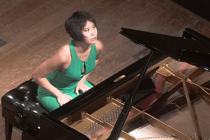 La pianista Yuja Wang se presentó este lunes en el Teatro Colón