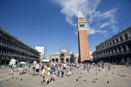 La Piazza San Marco, un clásico veneciano, en los tiempos en que recibía 30 millones de visitantes por año