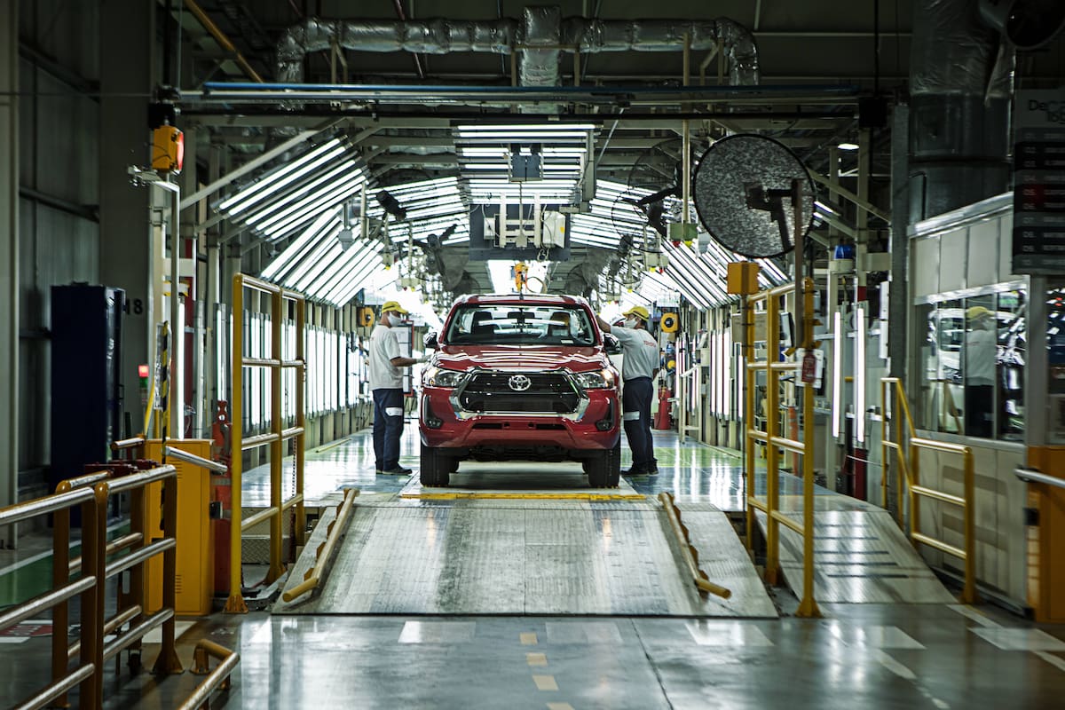 La pick up Hilux en su fase final de producción, en la planta de Zárate