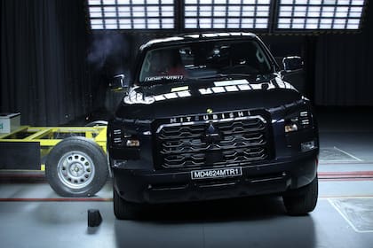 La pick up Mitsubishi L2000 cuenta con 7 airbags
