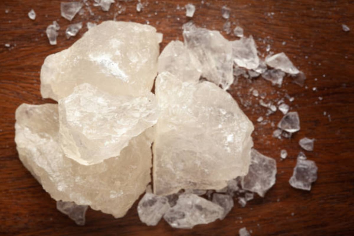 La piedra de alumbre se utiliza para combatir las arrugas (Foto Unsplash)