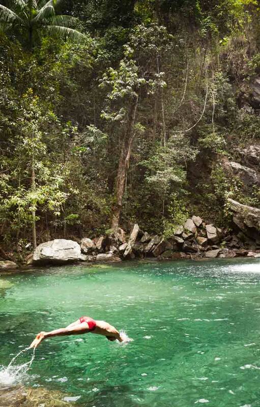 La pileta natural que forma la cascada Santa Bárbara.