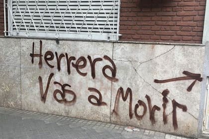 La pintada cerca de la casa de Germán Herrera