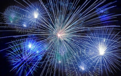 La pirotecnia en Estados Unidos suele disfrutarse mucho en las cosas de los ríos