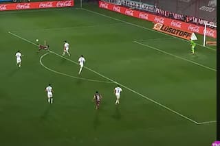 El descomunal gol de chilena y desde afuera del área, una acrobacia digna de los Juegos Olímpicos