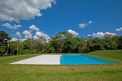La Piscina del argentino Jorge Macchi en Inhotim, inspirada en una de sus acuarelas