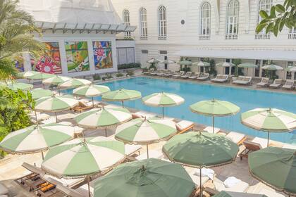La piscina del Copacabana Palace fue escenario de varios escándalos