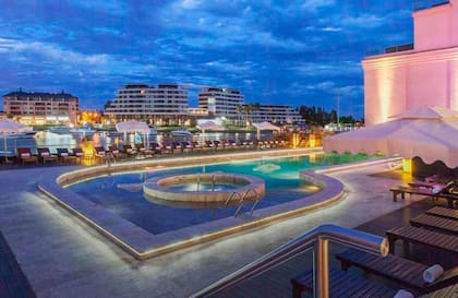 La piscina del Wyndham de Nordelta.