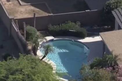 La piscina en un barrio de Arizona donde fueron halladas las pequeñas Valentina y Penélope