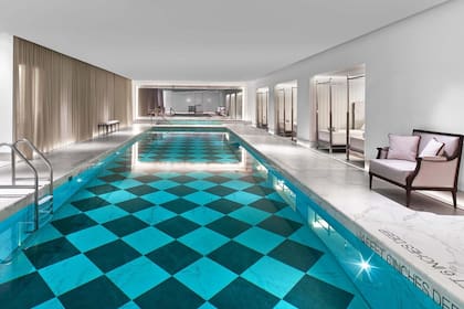 La piscina es otro de los espacios más emblemáticos de este recinto de alto lujo