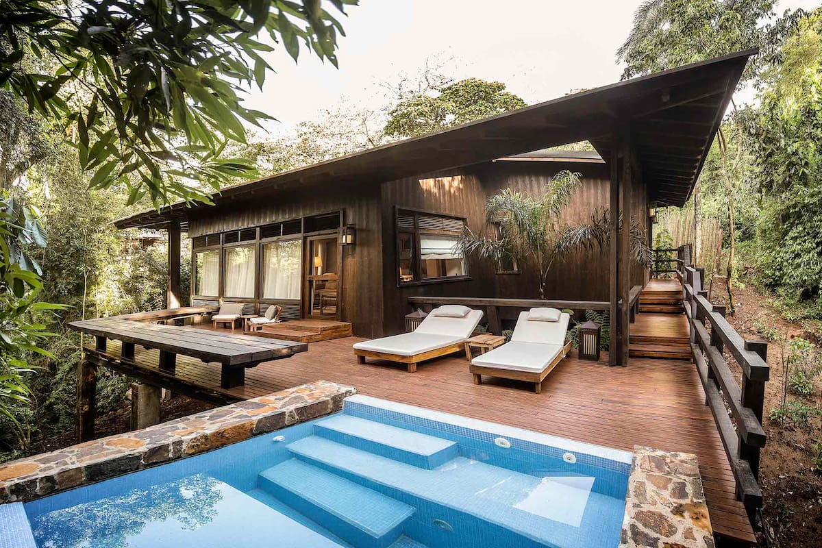 La piscina privada de una de las villas.