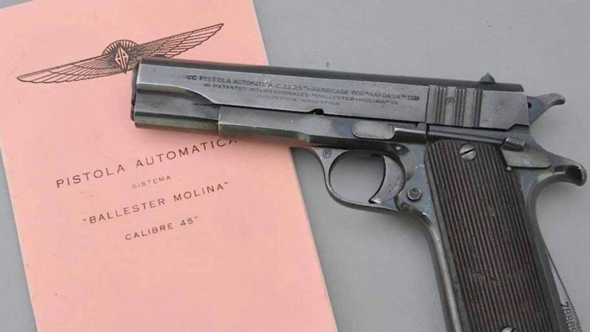 La pistola Ballester Molina cal.45 fue utilizada oficialmente por el Ejército Argentino entre 1938 y fines de la década del '50