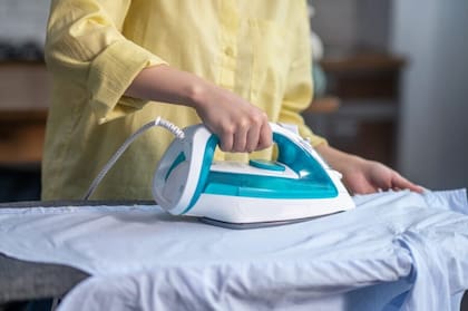 La plancha puede servir para secar ropa más rápido, pero con algunas precauciones