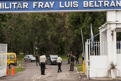 La planta de Fabricaciones Militares Fray Luis Beltrán, en Santa Fe, es ahora una "zona militar"