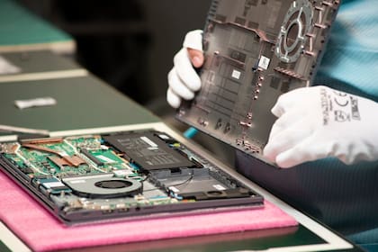 La planta de PC Arts en Parque Patricios donde se arman las notebooks Asus para el mercado argentino