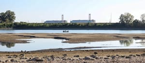 Hungría apagó por primera vez su única central nuclear por la histórica bajante del Danubio