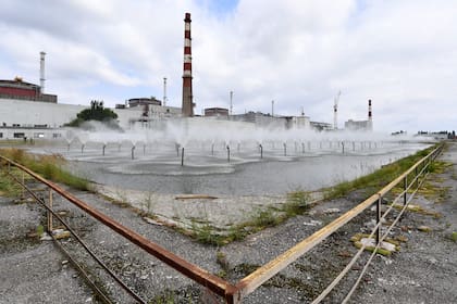 La planta nuclear de Zaporiyia, en el sur de Ucrania, es la más grande de Europa. (Olga MALTSEVA / AFP)