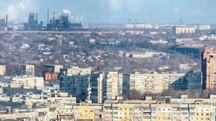 La planta siderúrgica Illich domina esta vista de Mariúpol