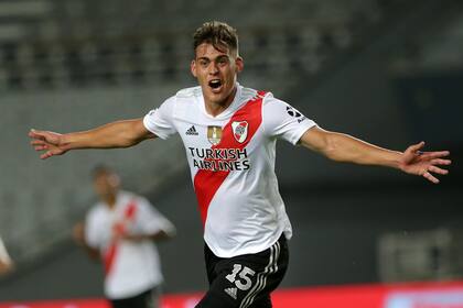 LA PLATA, ARGENTINA - 07 DE ABRIL: Federico Girotti de River Plate celebra tras anotar el segundo gol de su equipo durante un partido entre River Plate y Atlético Tucumán como parte de los octavos de final de la Copa Argentina 2021 en el Estadio Ciudad de La Plata el 7 de abril de 2021 en La Plata, Argentina. (Foto de Daniel Jayo / Getty Images)