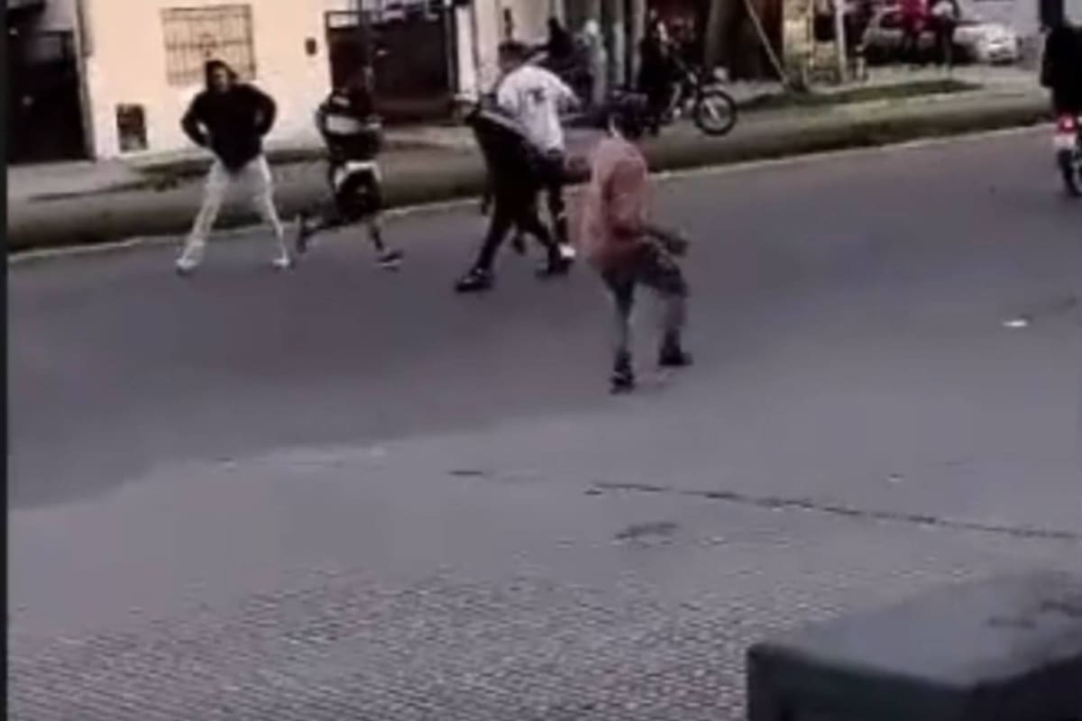 La Plata: hinchas de Gimnasia se pelearon con simpatizantes de un club que tiene colores similares a los de Estudiantes