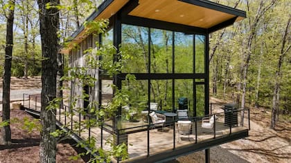 La plataforma de Airbnb ofrece alquiler de casas en el árbol