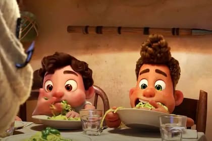 La plataforma de entretenimiento infantil presenta la experiencia: Pixar Restó. Una experiencia familiar para hacer recetas como las comidas que preparan en Luca, la película de Disney.