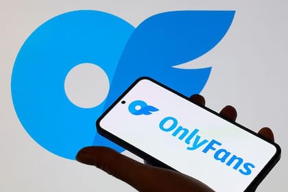 La plataforma de OnlyFans se ha convertido en un importante competidor en la industria de las películas para adultos.