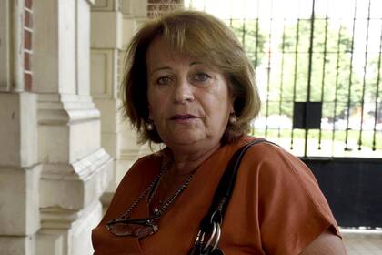 La Plata:La presidenta de la Federación de Educadores Bonaerenses (FEB), Mirta Petrocini, ingresa a la reunión que mantienen representantes del gremio docente con el gobierno bonaerense, en el marco de la negociación paritaria. Foto: Eva Cabrera/Télam/cf 26122019