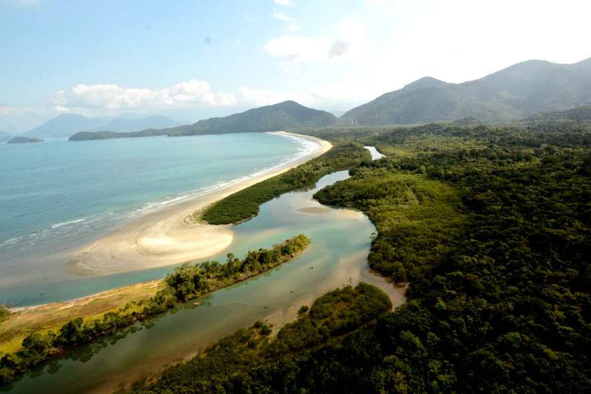 La playa de Fazenda en Picinguaba, San Pablo.