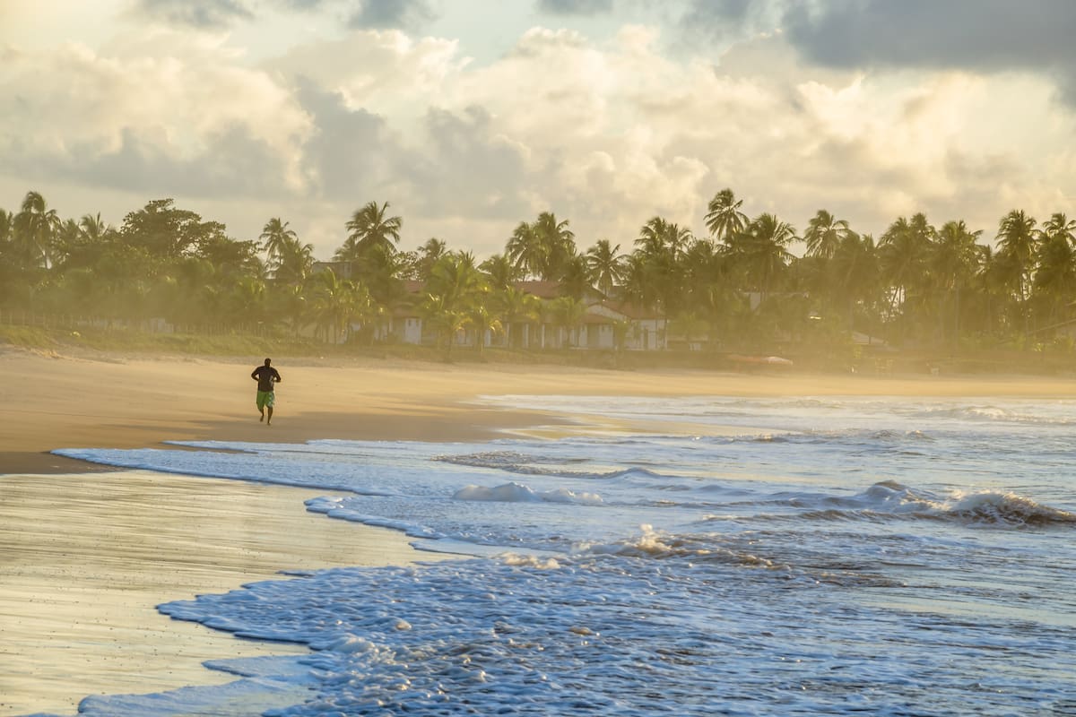 La playa de Guaruja es un paraíso de aguas cálidas y sol eterno