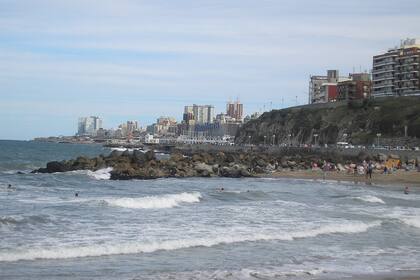 La playa en donde fue encontrado el cuerpo de un hombre.