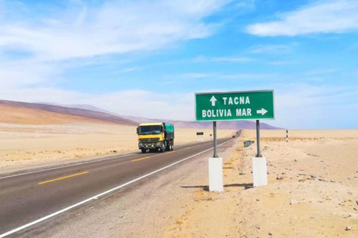 La playa se encuentra a 14 kilómetros del puerto de Ilo.