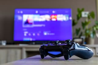 La PS5 tendrá su propio asistente de voz; la Xbox One suma a Google Assistant