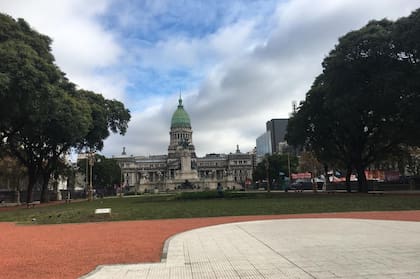 La plaza vacía