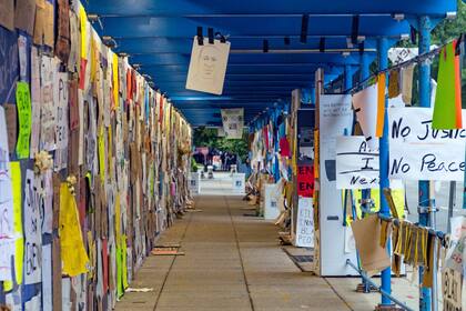 La Plaza Black Lives Matters, en Washington, con carteles en reclamo de justicia