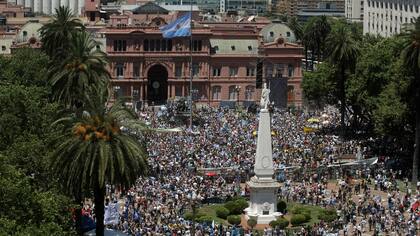 La Plaza de Mayo vivió una fiesta de la democracia