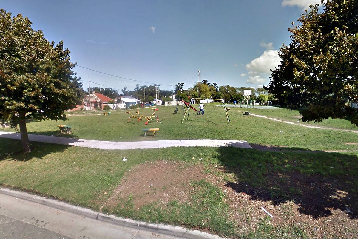 La plaza donde sucedió el hecho que derivó en cuatro heridas de bala