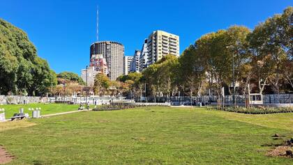 La plaza ocupa un terreno de 6750 m² que estaba en desuso