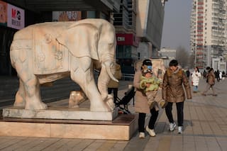 La población de China vuelve a caer mientras los nacimientos bajan un 17