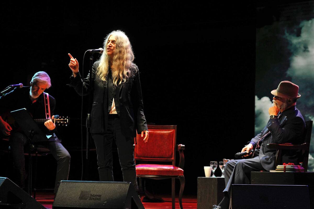 La poeta-cantante anoche en "la Ballena", el escenario mayor del CCK