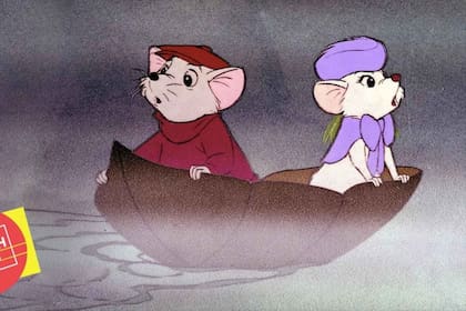 La polémica imagen puede verse en esta escena, justo detrás de los protagonistas (Reddit)