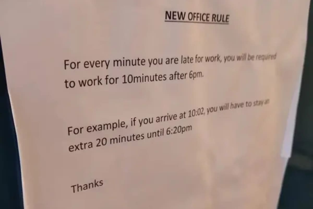 La polémica regla que castiga a los empleados que llegan tarde (Foto: Reddit)
