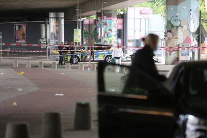 La policía alemana detiene a un sospechoso del ataque que dejó cinco heridos frente a un bar